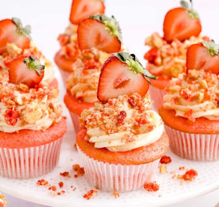 Strawberry Crunch Cupcakes Recipe
