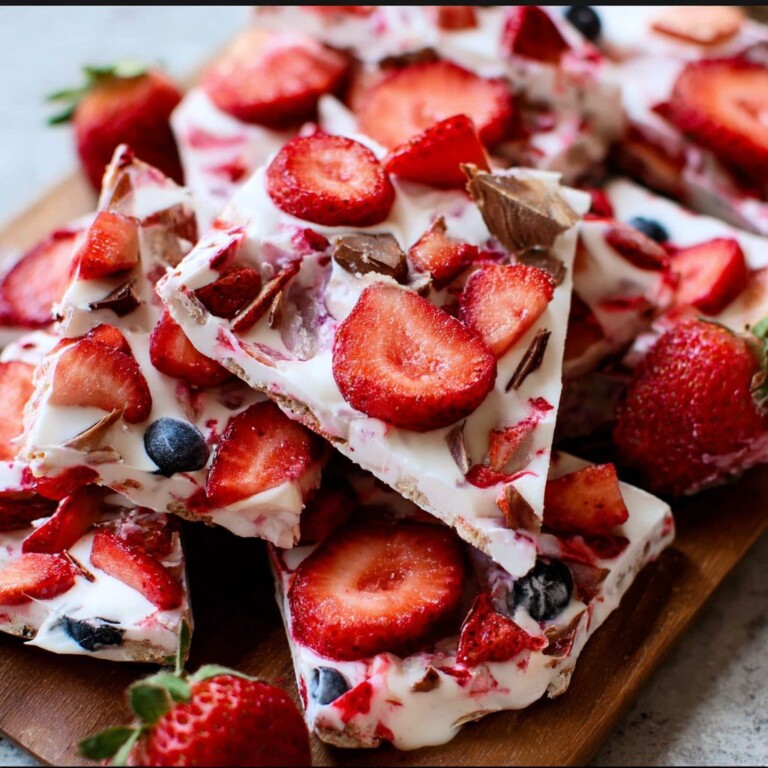 Frozen Strawberry Yogurt Bark: A Cool, Healthy Snack Delight!