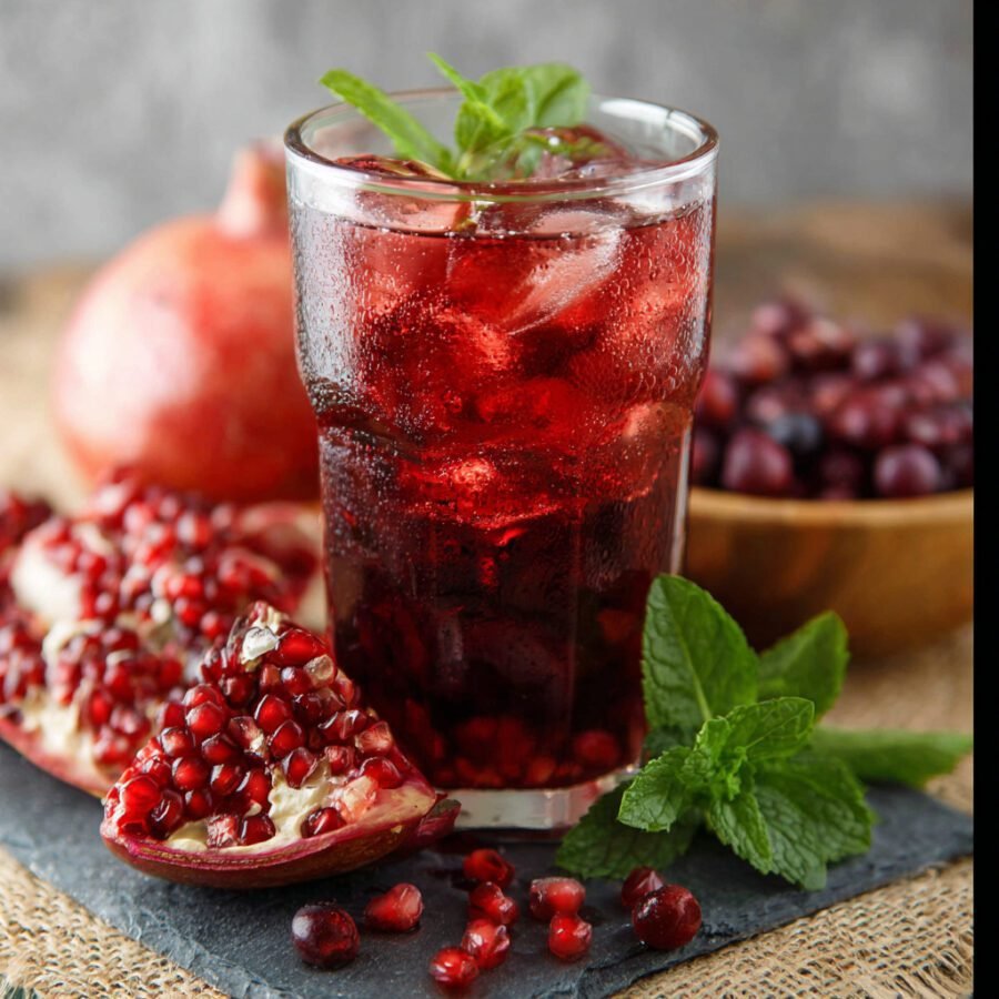 Pomegranate Berry Iced Tea: Boost Your Antioxidant Intake!