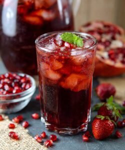 Pomegranate Berry Iced Tea: Boost Your Antioxidant Intake!
