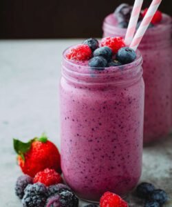 Greek Yogurt Berry Smoothie